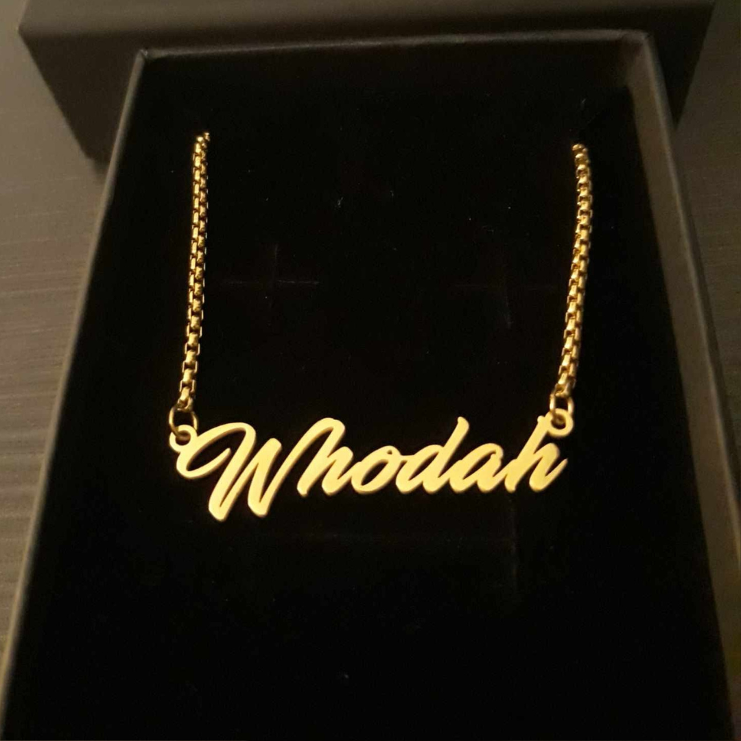 Infinite-Stroke Personalized Name Necklace