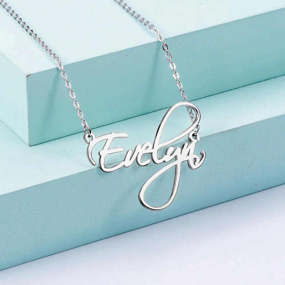 Scriptina Name Necklace (with Daughter's Card)